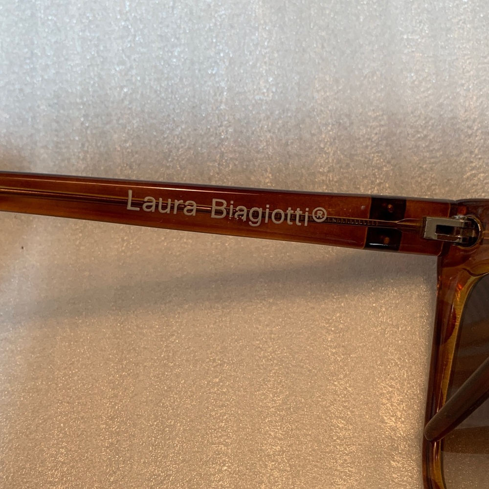 Vintage Laura Biagiotti OXSOL Sunglasses - Picture 5 of 8